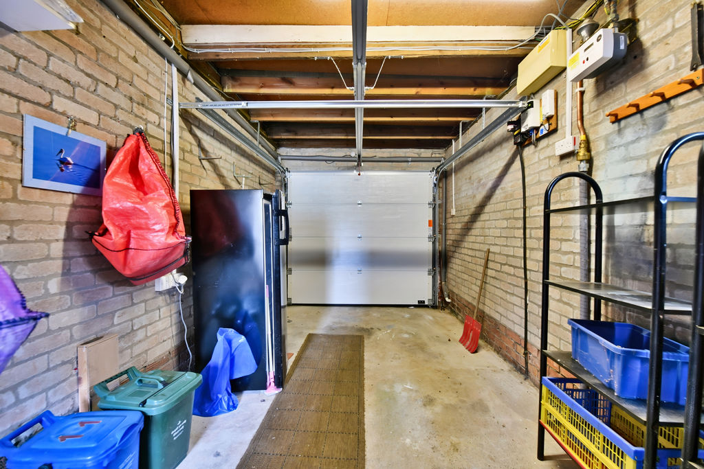 Garage- click for photo gallery
